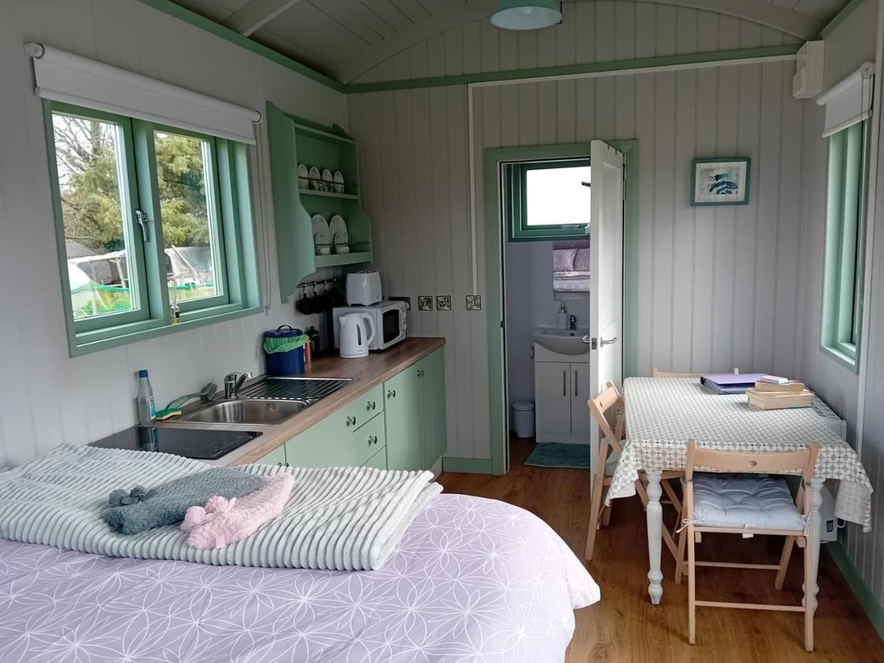 Market Street Shepherd'S Hut Leitrim Dromahair Exterior foto